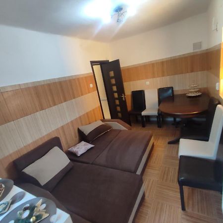 Central House Hotel Curtea de Argeş Екстериор снимка