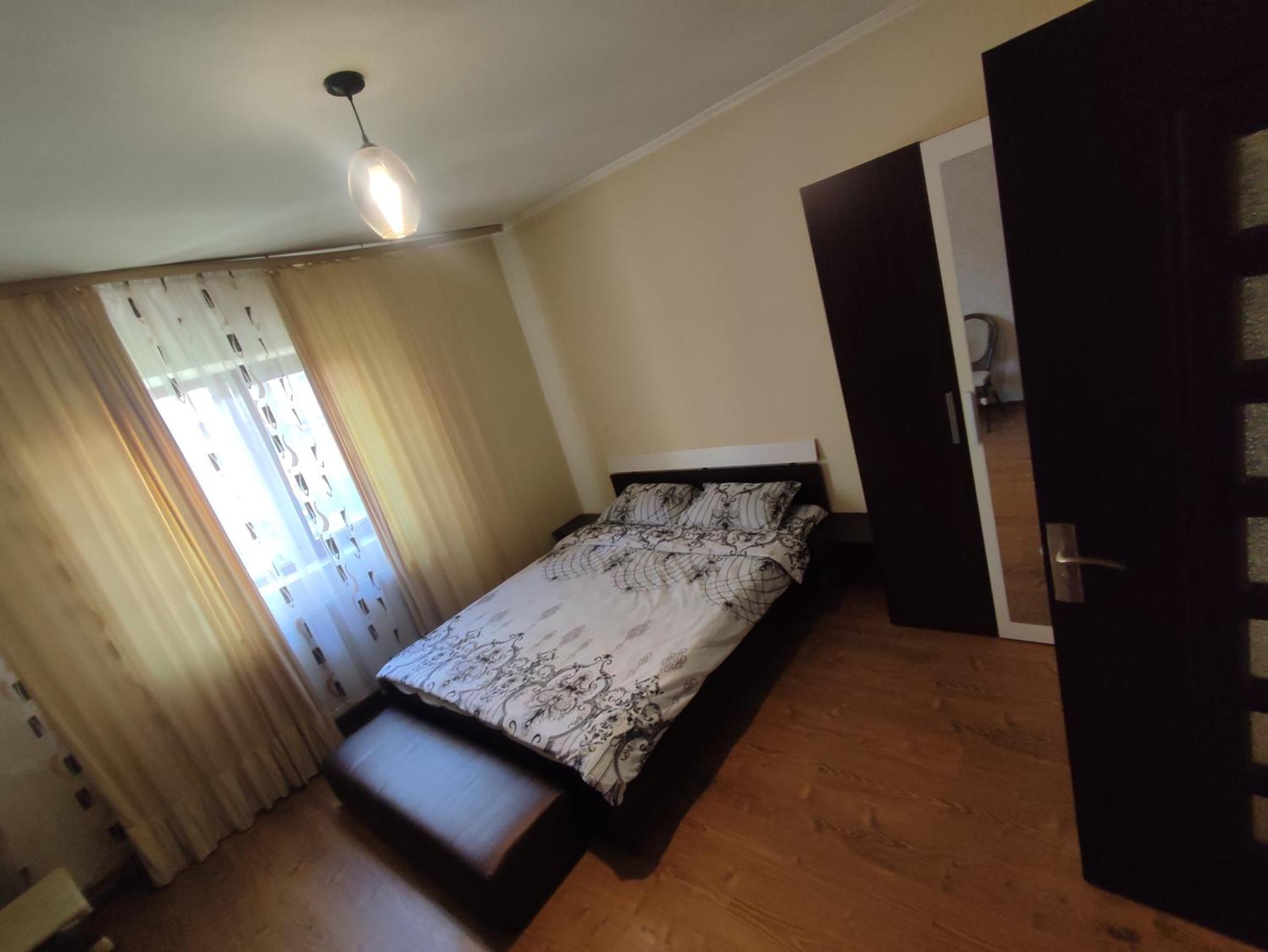 Central House Hotel Curtea de Argeş Екстериор снимка